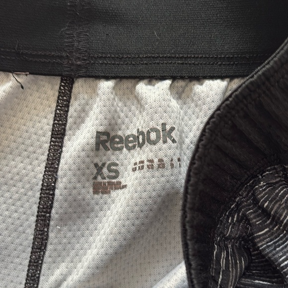 Reebok women’s athletic shorts xs - Picture 3 of 5